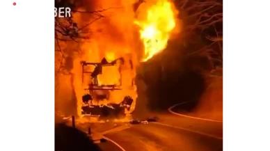 Sarıyer’de Seyir Halindeki İETT Otobüsü Yanarak Kül Oldu!